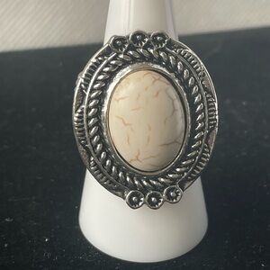Ornate Silver and Howlite Oval stretch Ring 8.5